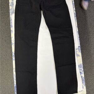 Levi's Women's Black Straight Leg Jeans